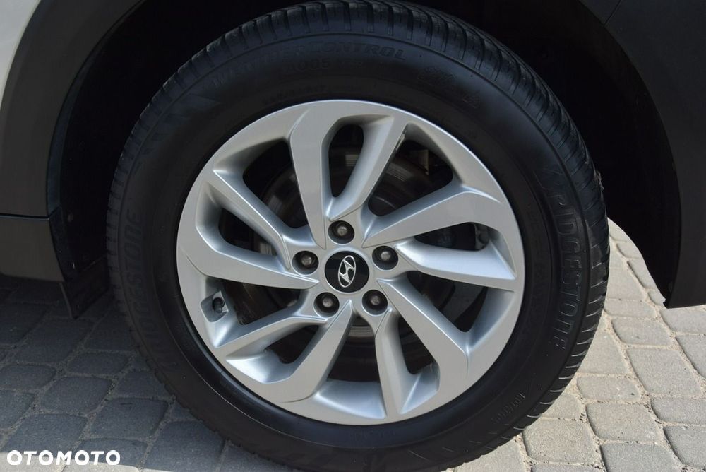 Hyundai Tucson 1.7 CRDI BlueDrive Classic 2WD - 39