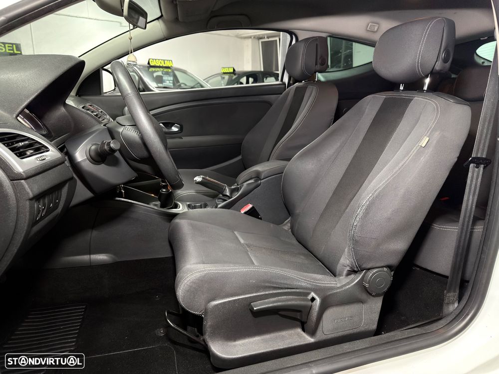 Renault Mégane Coupe 1.5 dCi Dynamique S - 12