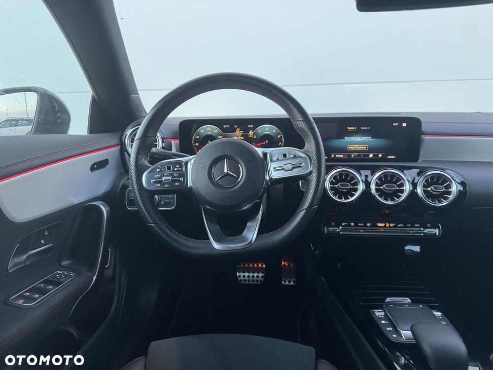 Mercedes-Benz CLA - 26