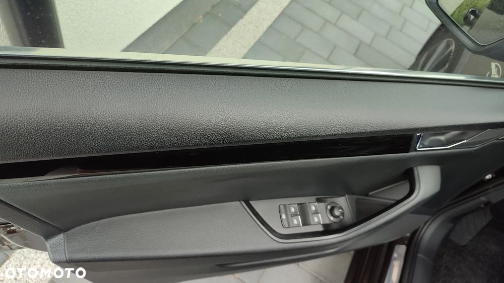 Skoda Superb 2.0 TDI L&K DSG - 13