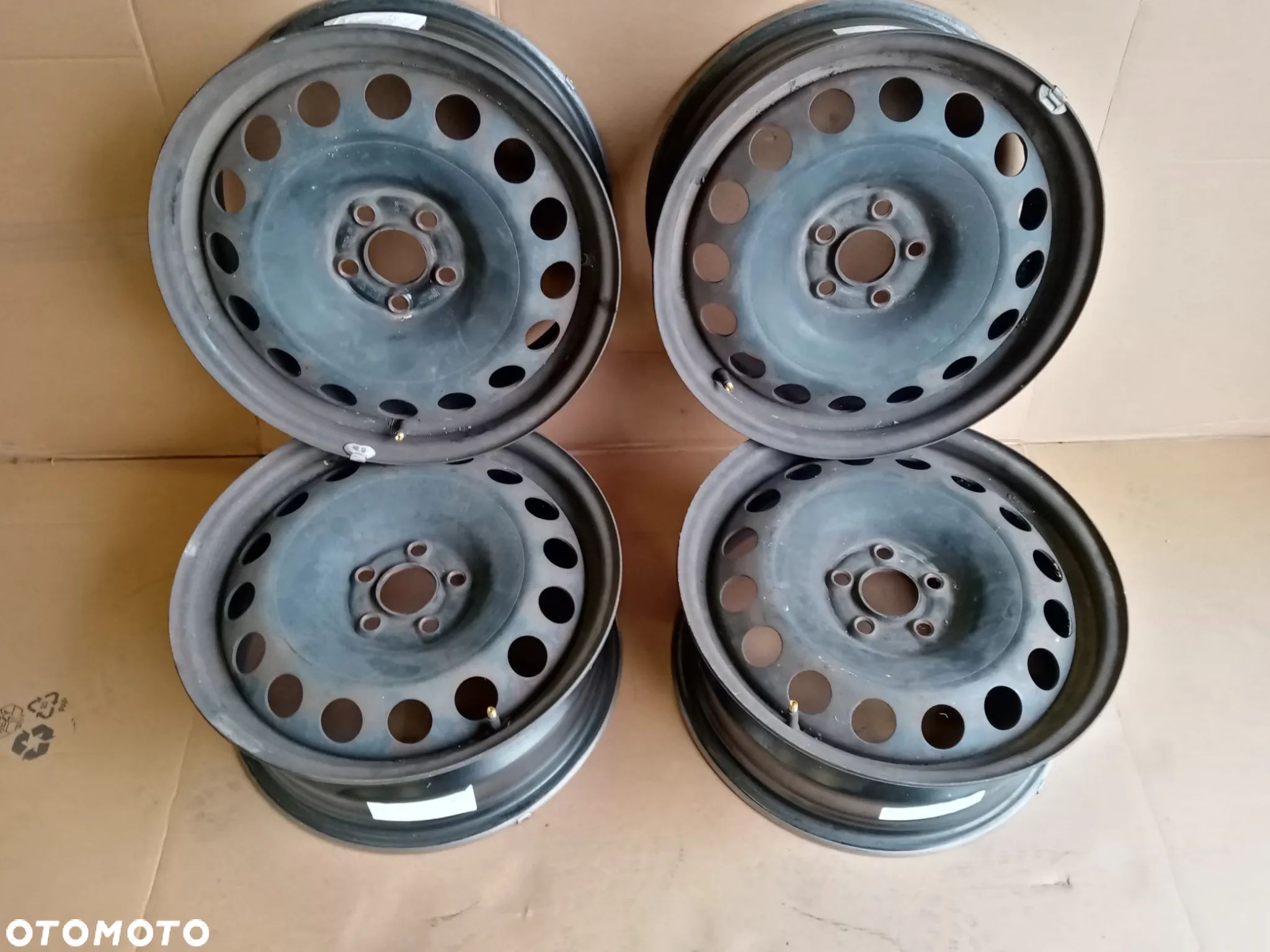 Felgi stalowe Volkswagen R16 16 5x100 ET42 6,5j 1J0601027L - 1