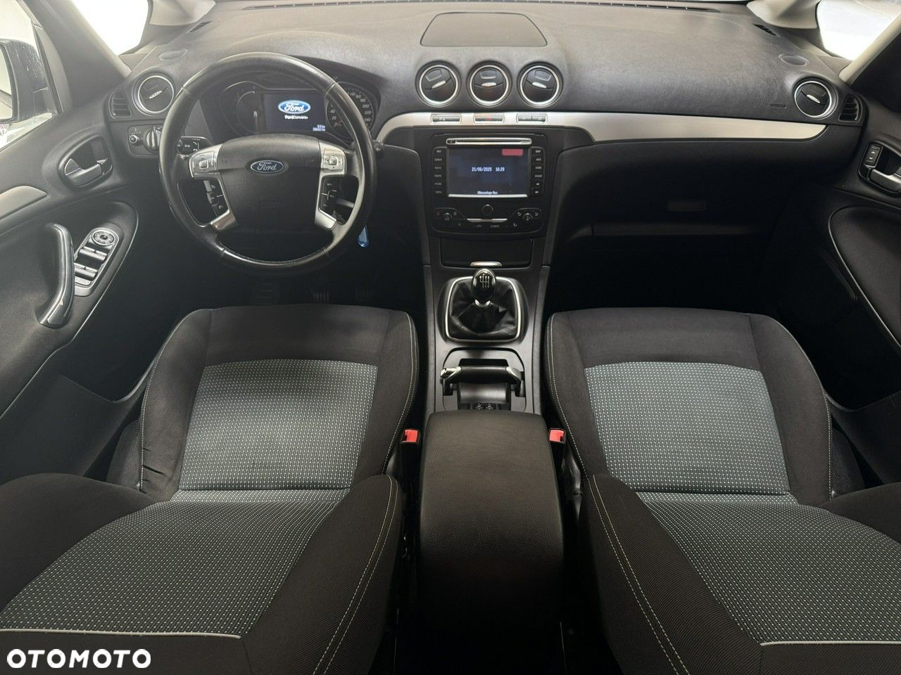 Ford Galaxy - 24