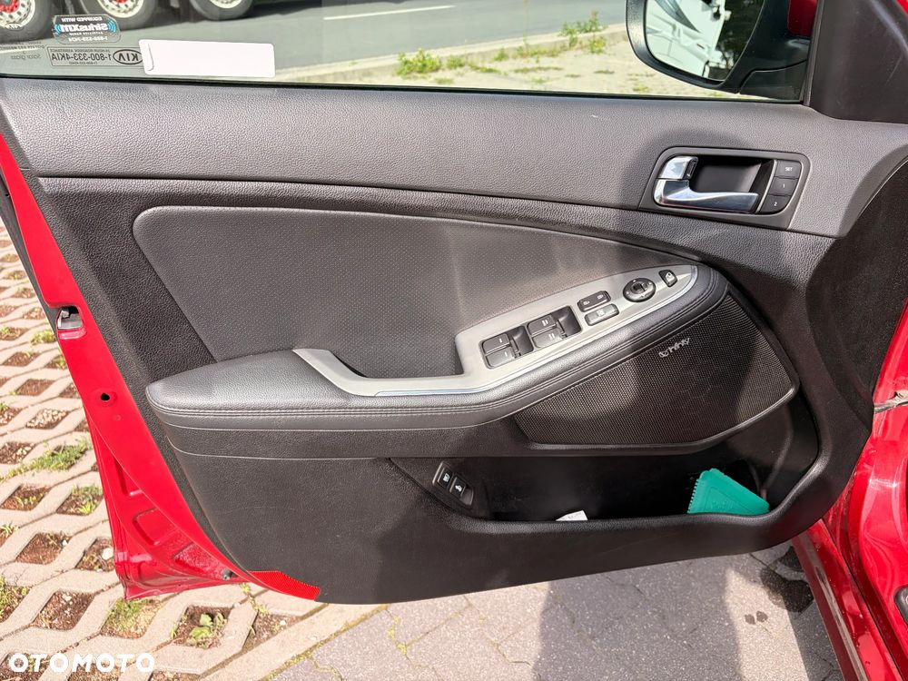 Kia Optima - 11