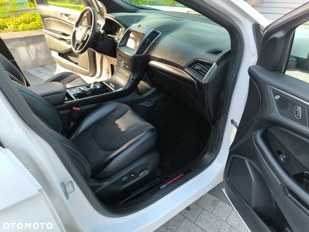 Ford Edge - 7
