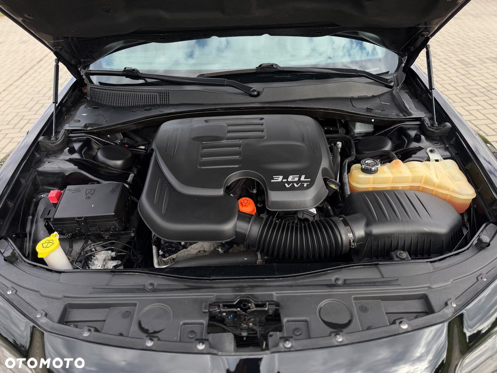 Chrysler 300s - 28