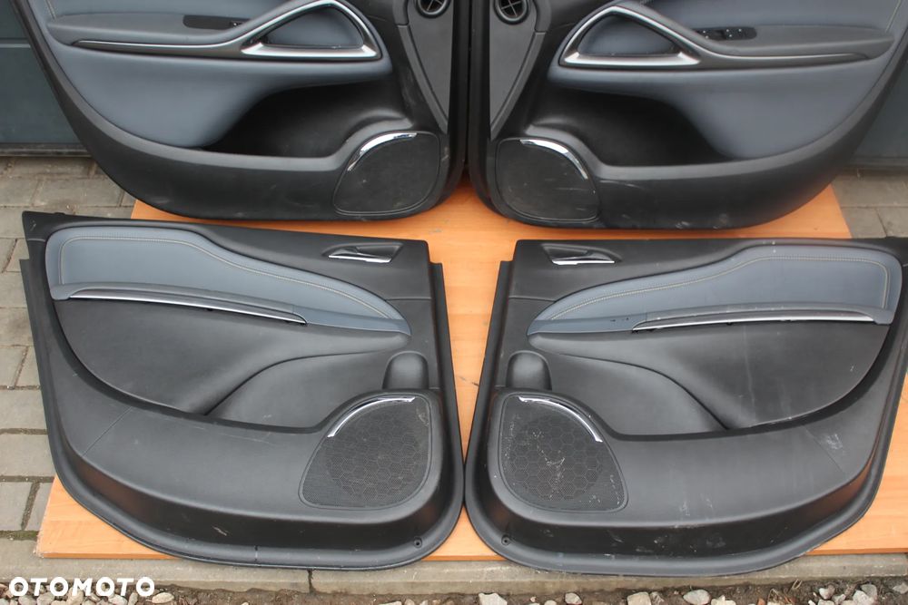KOMPLET PRZEKŁADKA FOTELE BOCZKI PLASTIKI WYKŁADZINA PASY OPEL ZAFIRA C 7 OSÓB PÓŁSKÓRA - 33