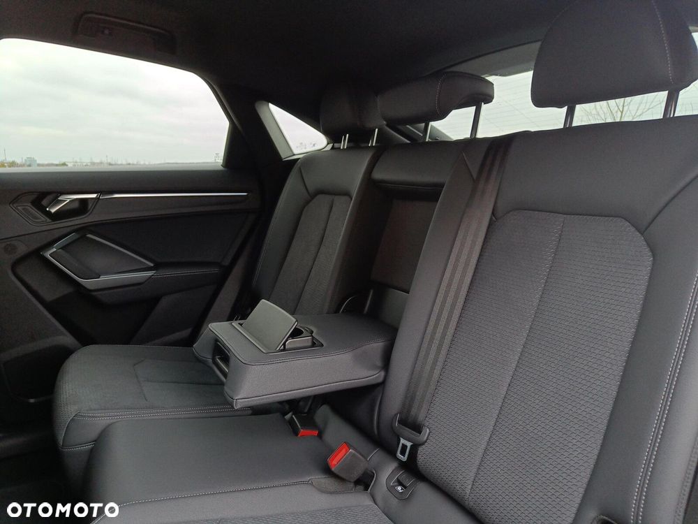 Audi Q3 Sportback - 4
