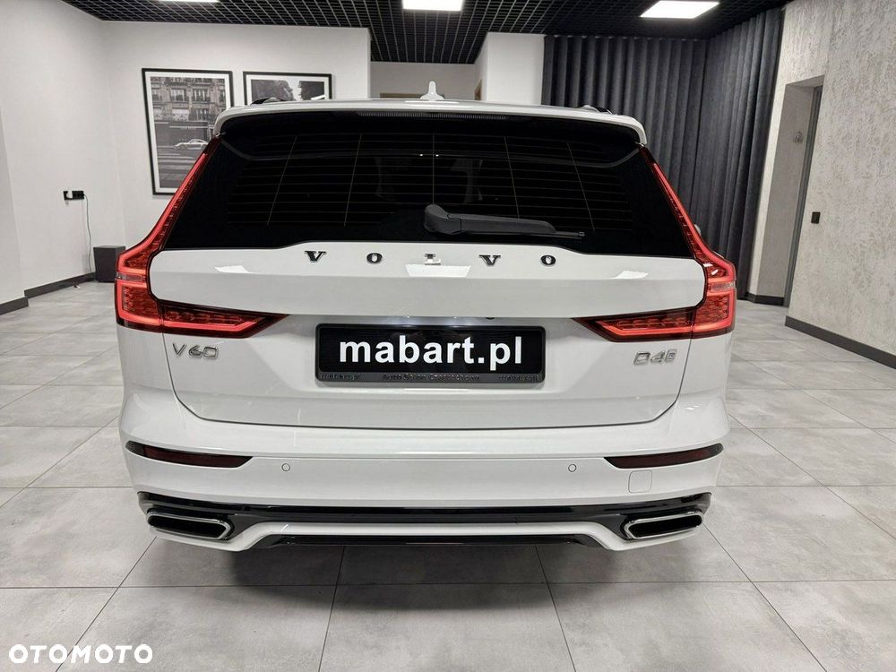 Volvo V60 D4 R-Design - 4