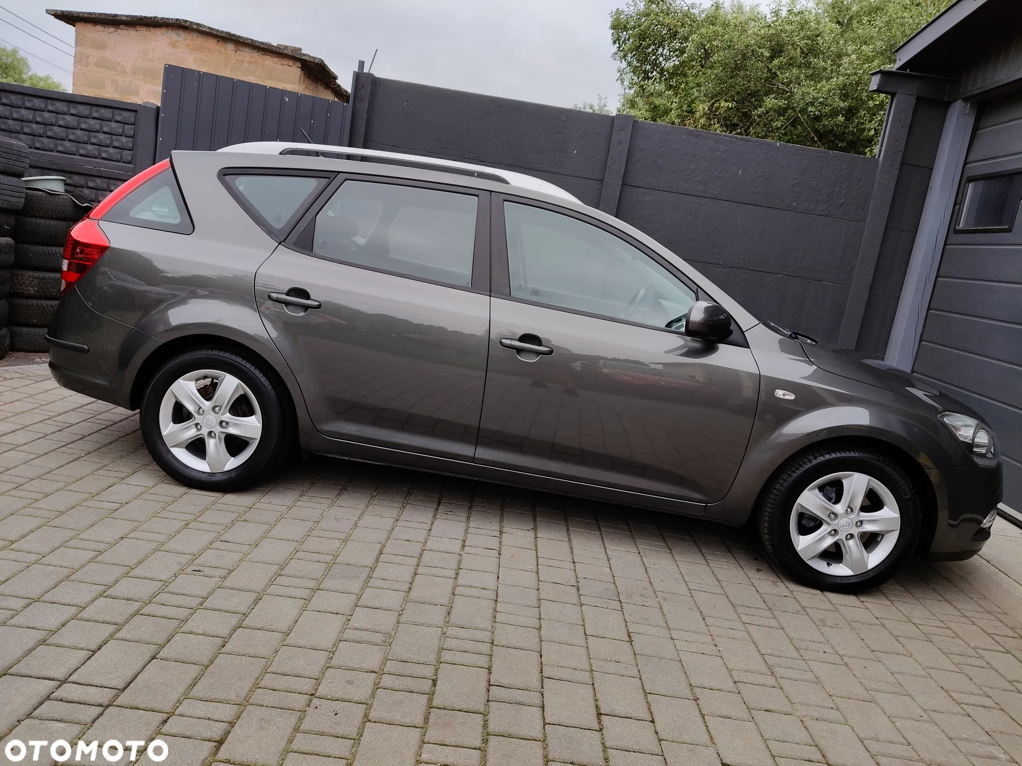 Kia Ceed 1.6 CVVT SW Spirit - 9