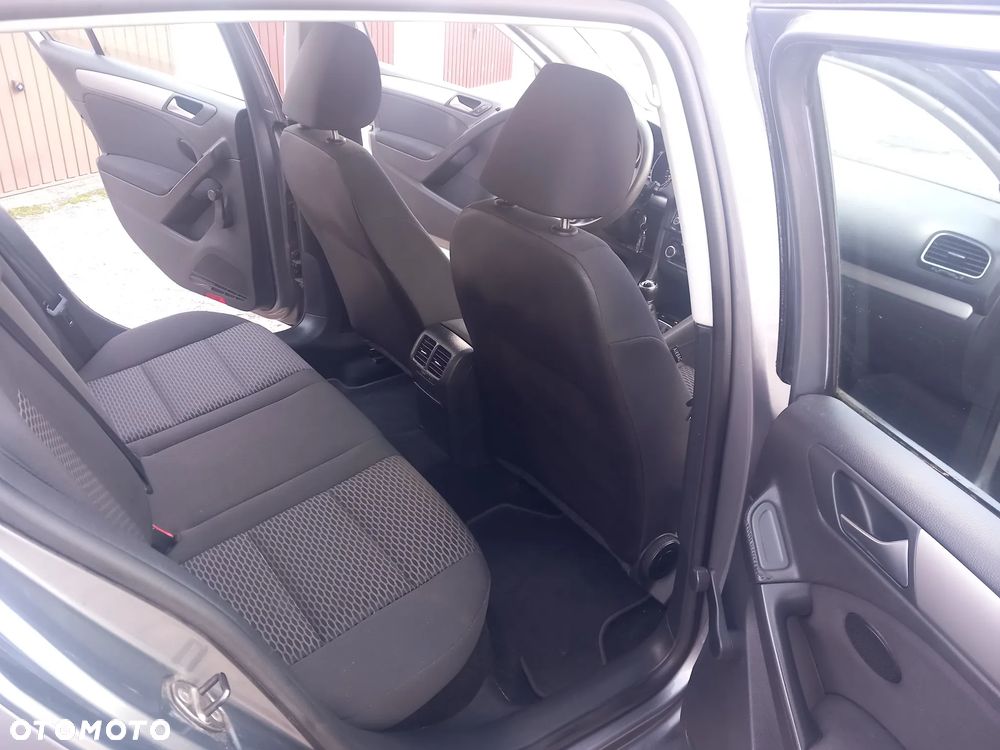 Volkswagen Golf - 26