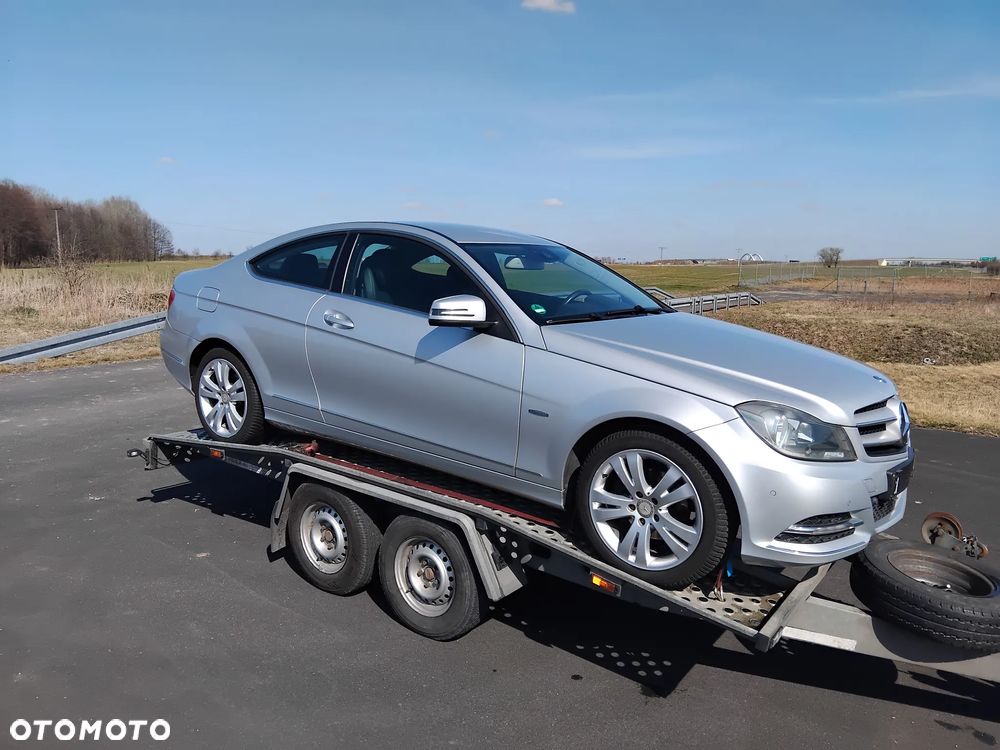 Mercedes-Benz Klasa C 180 CGI BlueEff - 2