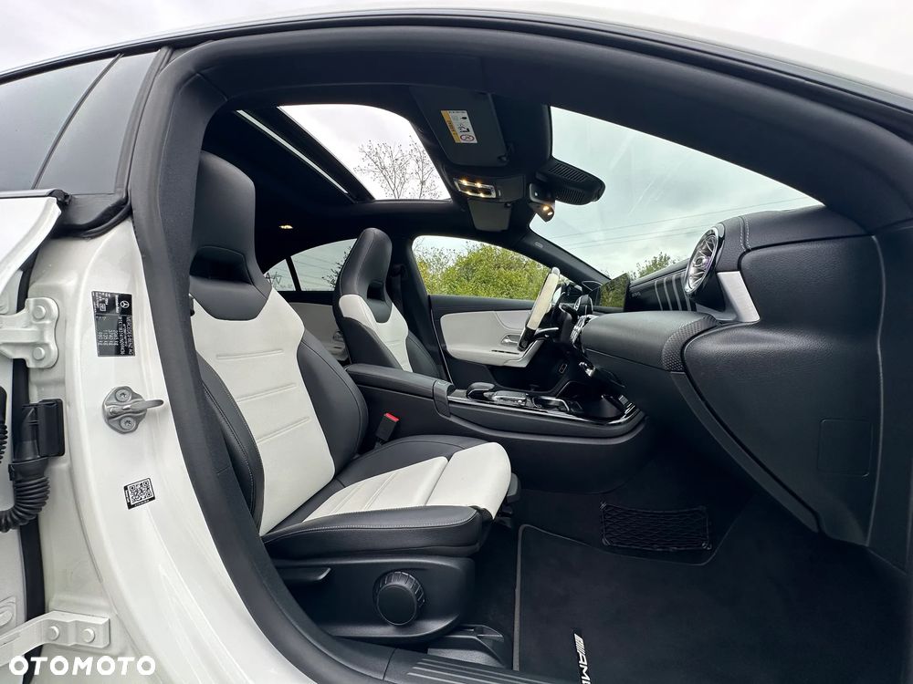 Mercedes-Benz CLA 220 d AMG Line 8G-DCT - 27
