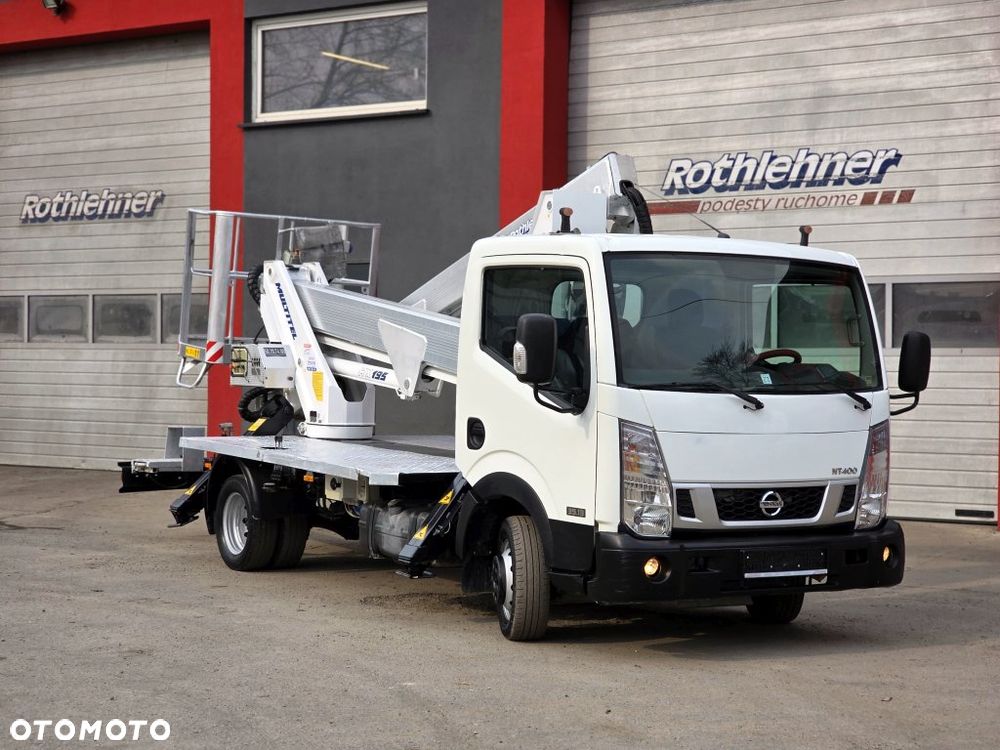 Nissan Cabstar / Multitel HX195 - 2