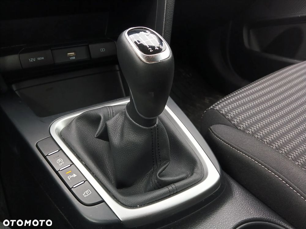 Kia Ceed 1.5 T-GDI M - 19