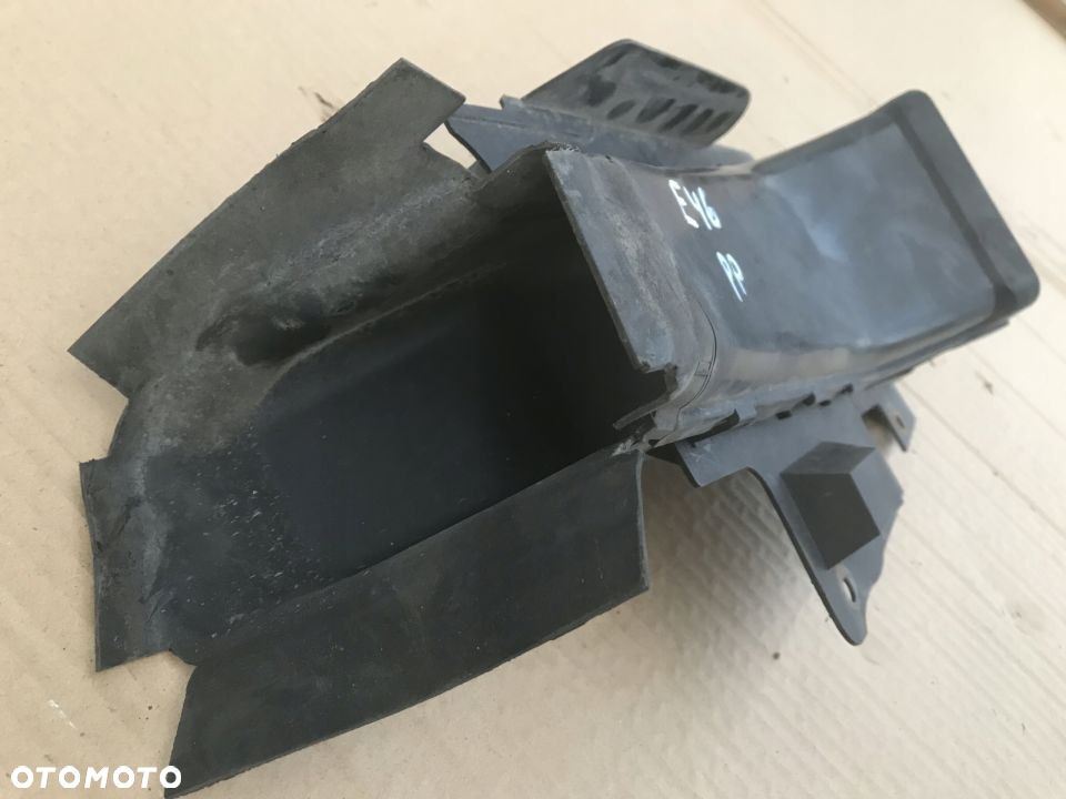 Osłona chłodnicy BMW 3 E46 wlot kierownica powietrza prawa zderzaka pasa przedniego 8197928 - 4