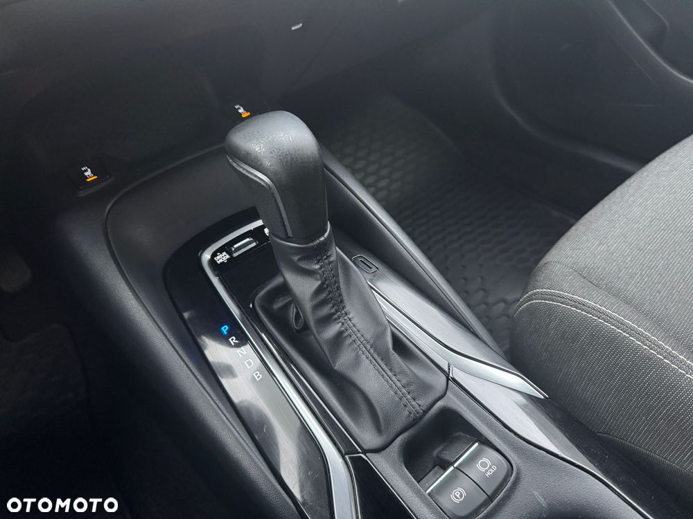 Suzuki Swace 1.8 Hybrid Premium Plus CVT - 11