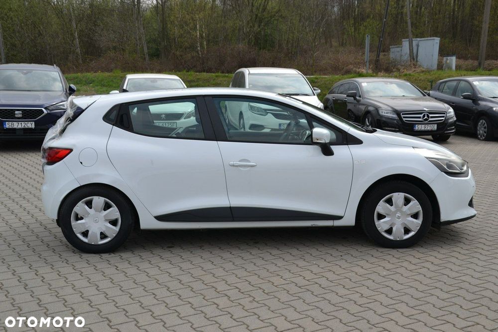 Renault Clio - 8
