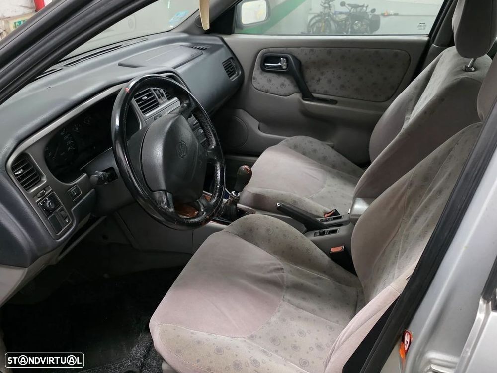Nissan Primera - 5