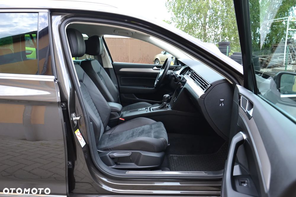 Volkswagen Passat - 34