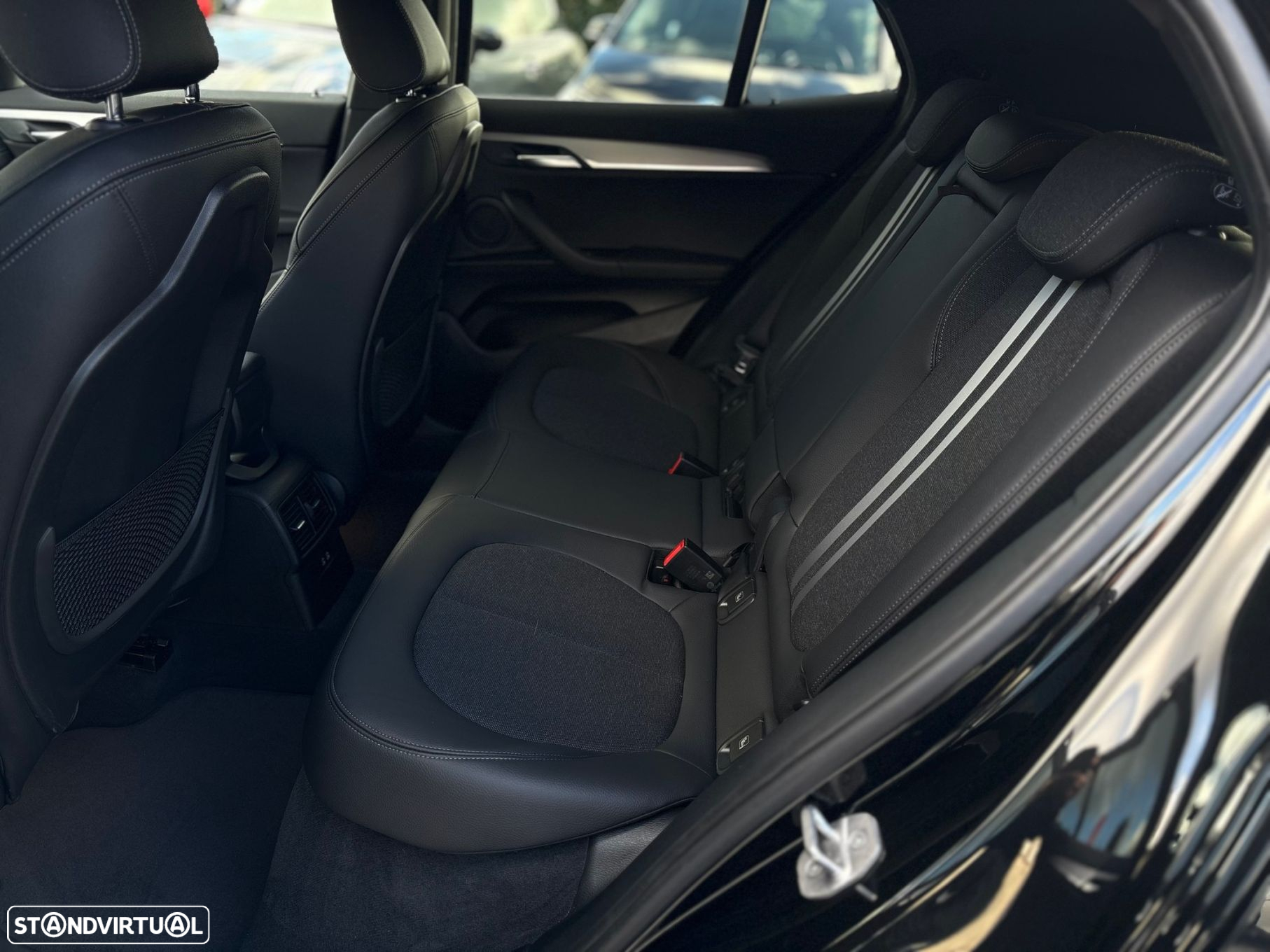 BMW X2 25 e xDrive Pack M - 39