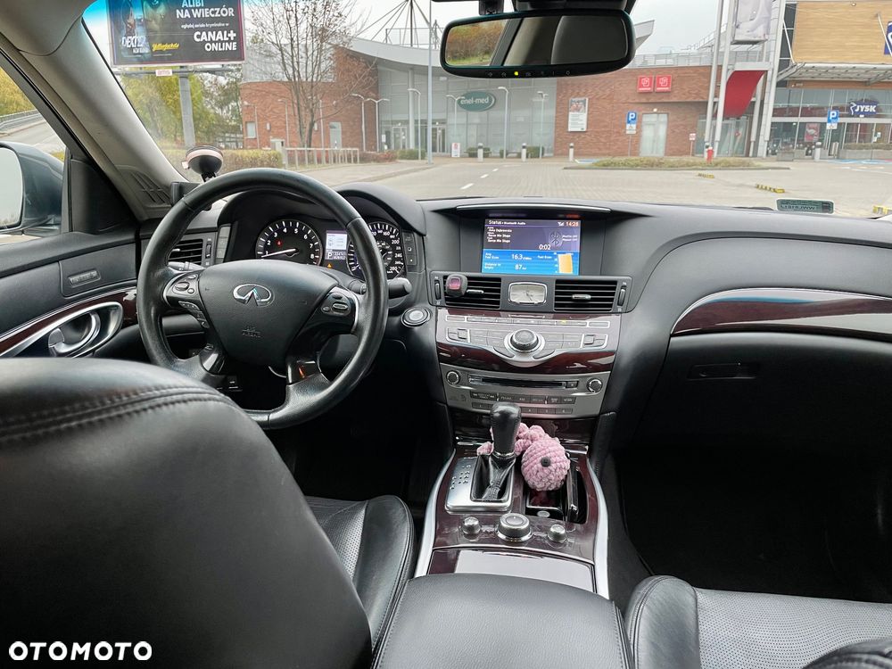 Infiniti M M37 - 12