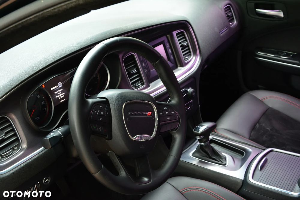 Dodge Charger 3.6 GT - 16