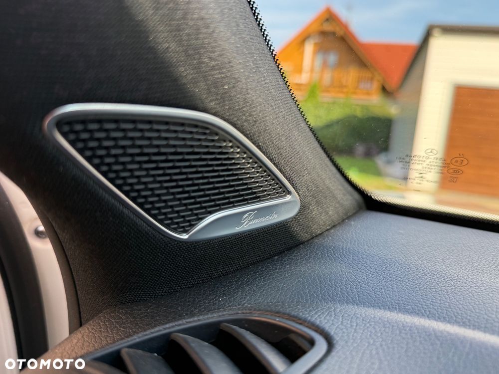 Mercedes-Benz GLB - 30