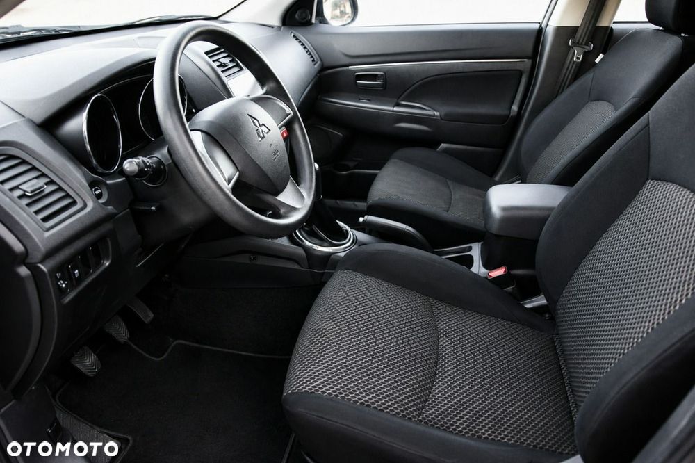 Mitsubishi ASX - 12