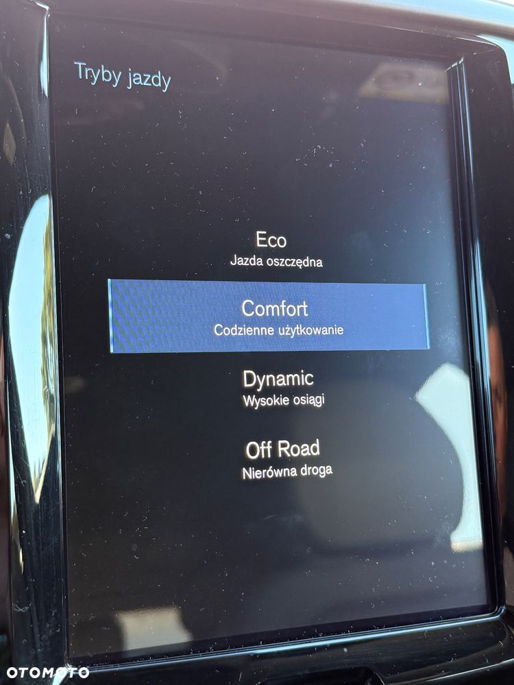 Volvo XC 60 D4 AWD R-Design - 17