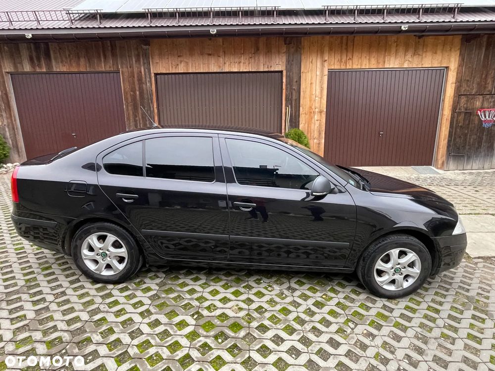 Skoda Octavia 2011 photo 5