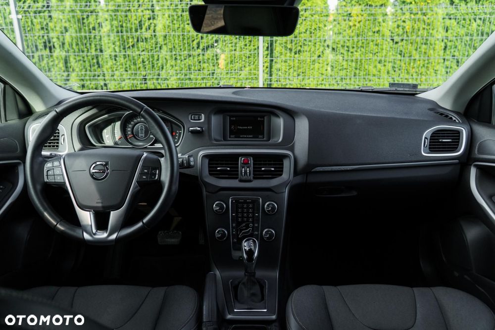 Volvo V40 T3 Drive-E Momentum - 11