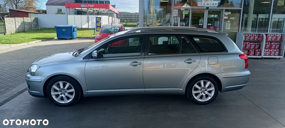 Toyota Avensis 2.0 D-4D Luna - 4