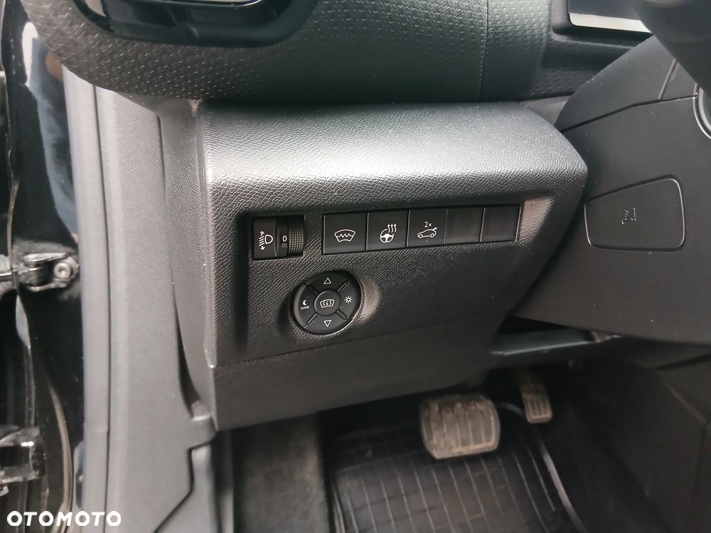 Citroën C4 1.2 PureTech Max S&S EAT8 - 21