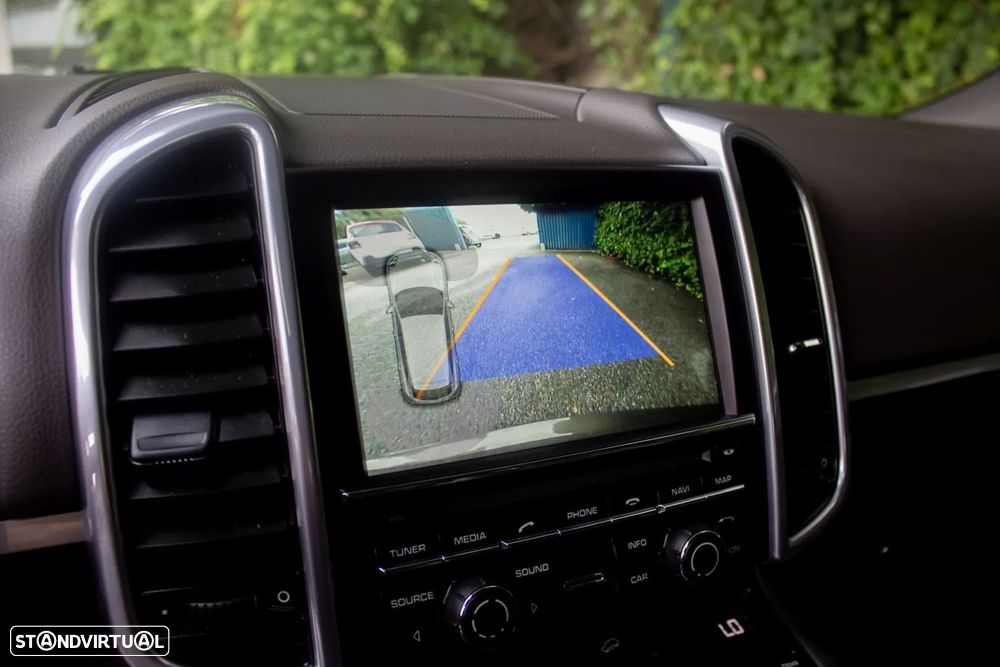 Porsche Cayenne Platinum Edition - 20
