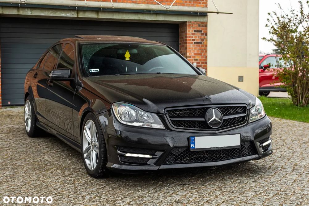 Mercedes-Benz Klasa C 300 7G-TRONIC - 6