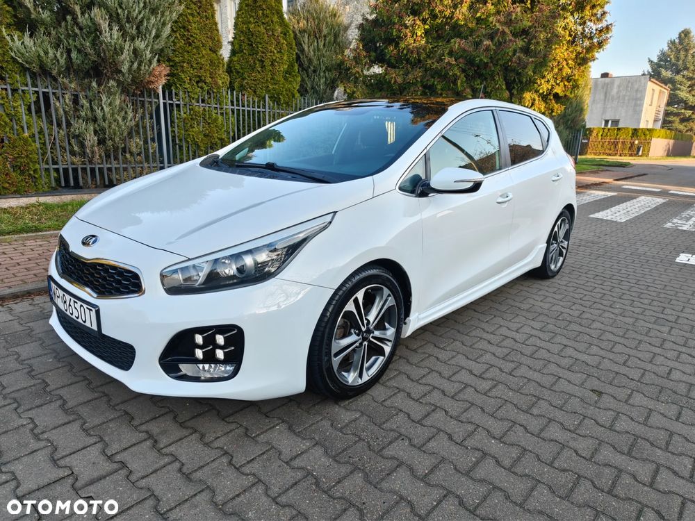 Kia Ceed 1.6 CRDi 136 DCT ISG GT Line - 4