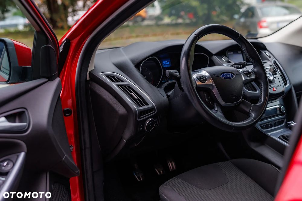 Ford Focus 1.6 EcoBoost Titanium - 6