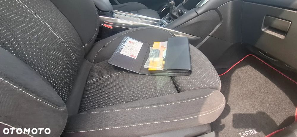 Opel Zafira Tourer 2.0 CDTI Sport - 23