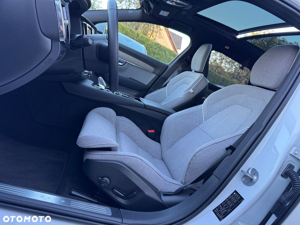 Volvo V90 T8 Twin Engine AWD Inscription - 18