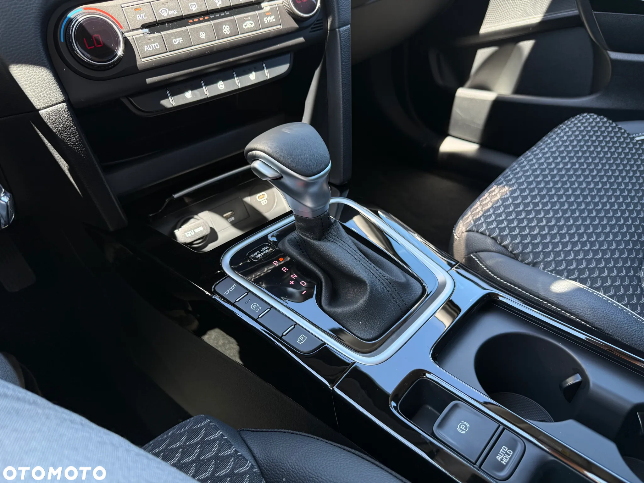 Kia XCeed 1.5 T-GDI L DCT - 23