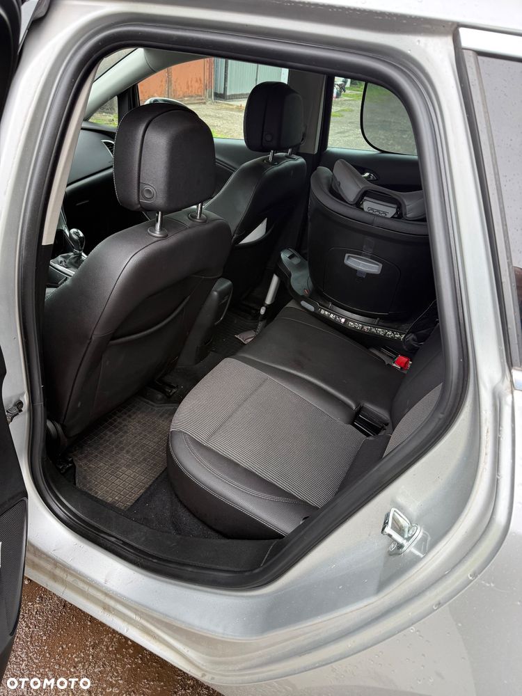 Opel Astra 1.4 Turbo Cosmo - 8