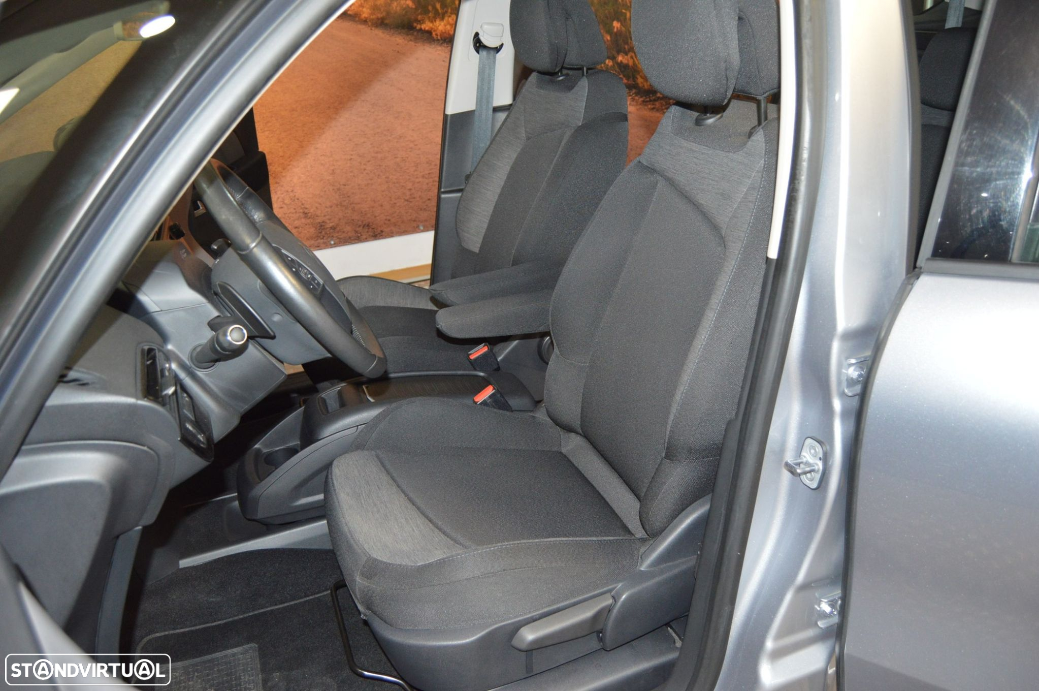 Citroën Grand C4 Spacetourer 1.5 BlueHDi Feel EAT8 - 29