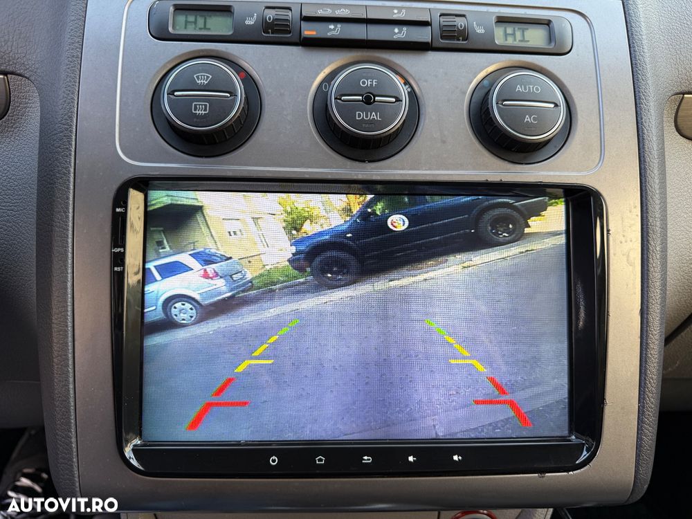 Volkswagen Touran 1.9 TDI DPF Conceptline DSG - 13