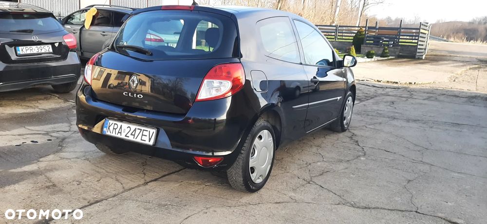 Renault Clio - 14