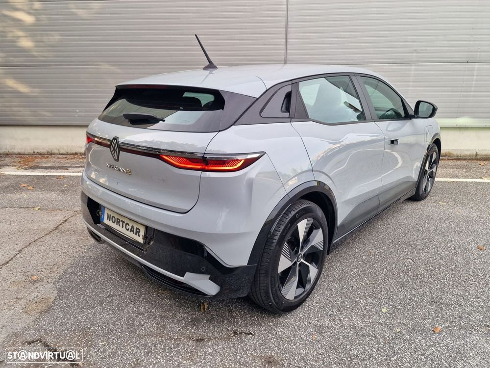 Renault Mégane E-Tech - 4