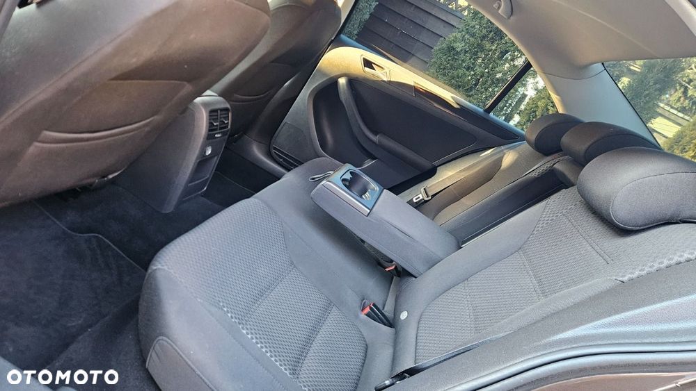 Volkswagen Jetta 1.4 TSI Trendline - 19