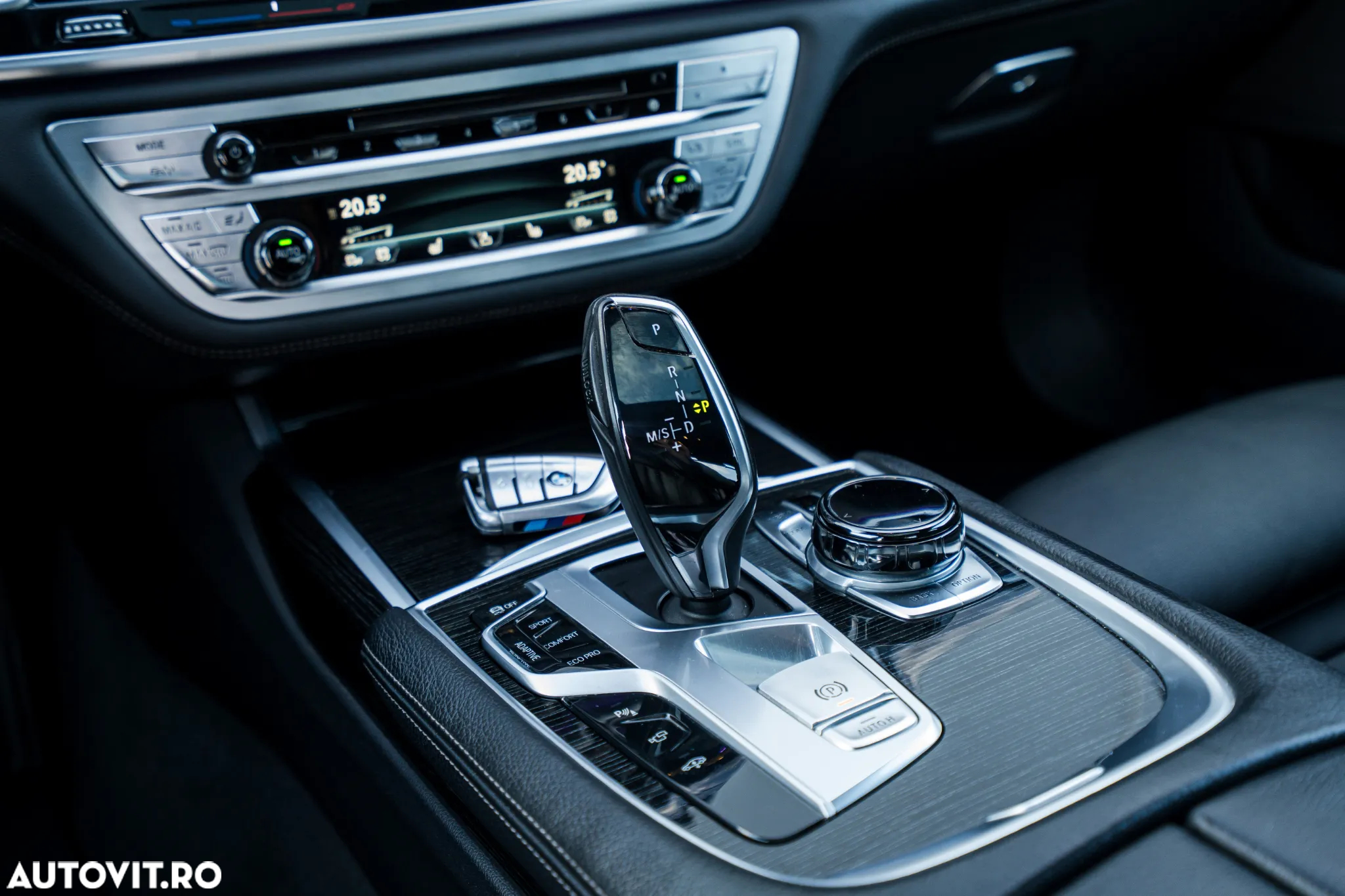 BMW Seria 7 740d xDrive - 31