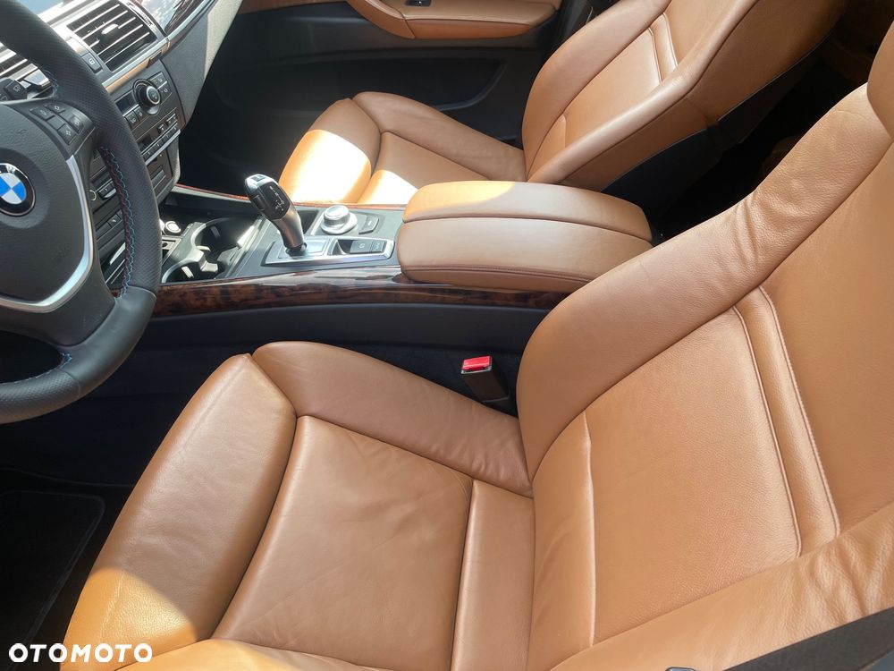 BMW X5 xDrive35d - 16