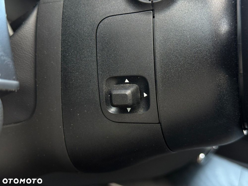 Mercedes-Benz Klasa E - 17