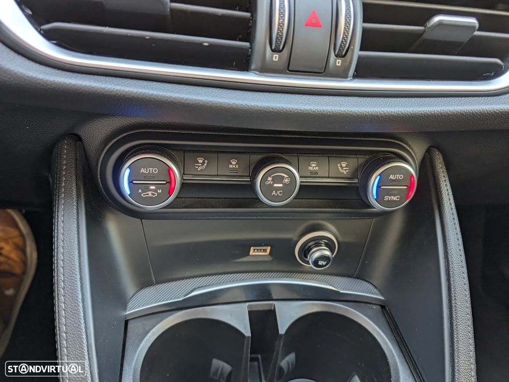Alfa Romeo Stelvio 2.2 D Sprint AT8 - 27